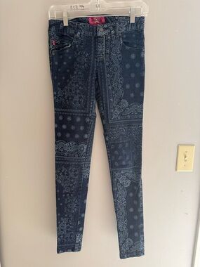 Royal Bones Women’s Bandanna Pattern Skinny Dark Low Rise Jeans SZ 1 Western